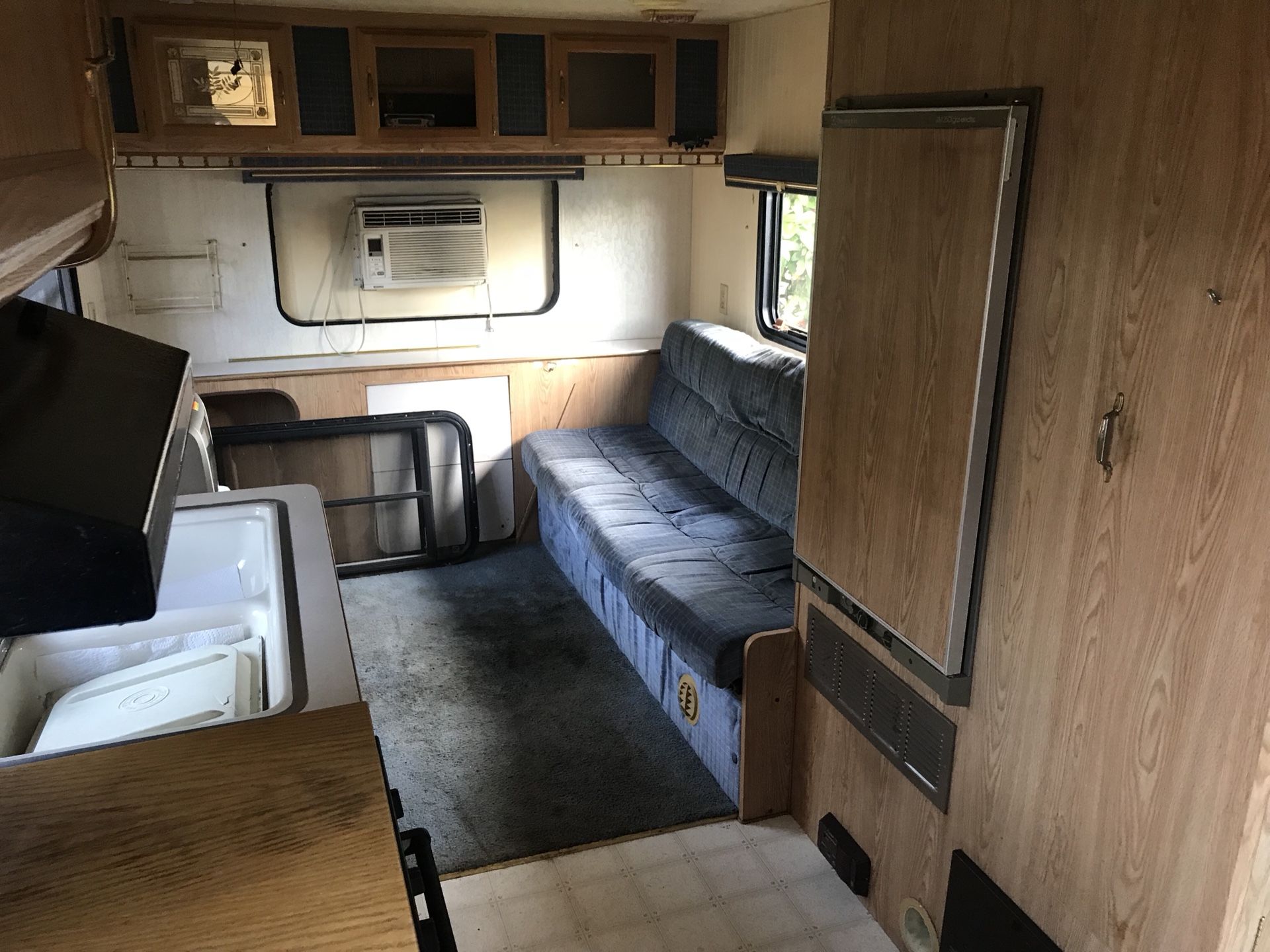 1994 Layton 21”FT 5th Wheel Travel Trailer Good Condition for Sale in ...