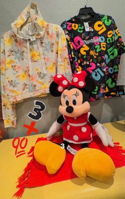 Disney Bundle – Hoodie, Shirt & Minnie Plush