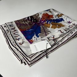 Gucci Scarf Carre 41.5”