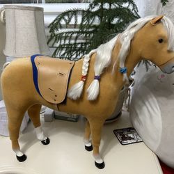 American Girl Doll…. Blonde 🐎 Horse