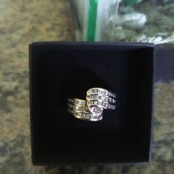 14k. Gold & Diamond Ring