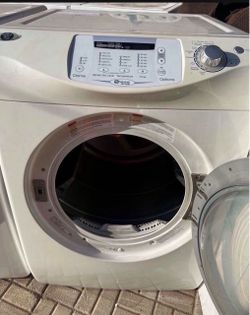 Maytag Neptune gas dryer in excellent condition, Azusa
