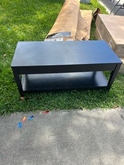 Coffee table (New) $100 in the box