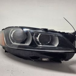 2017 Jaguar F-pace Passenger Side Xenon Headlight Assembly OEM