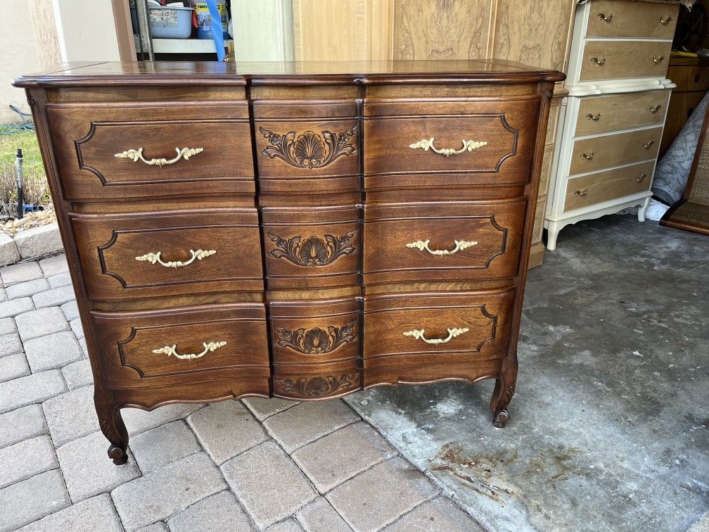 Mahogany French Provincial Dresser