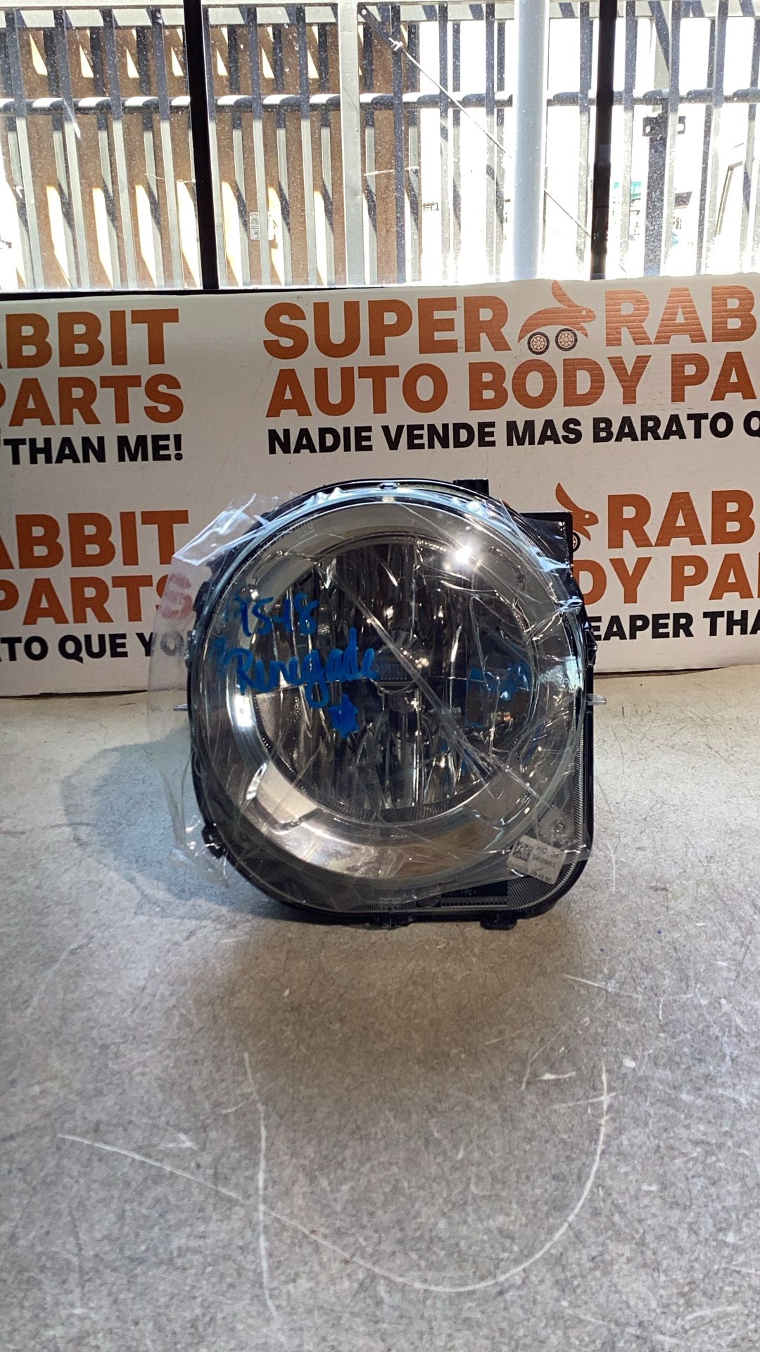 2015 Renegade Passenger Headlight Halogen Original 2018
