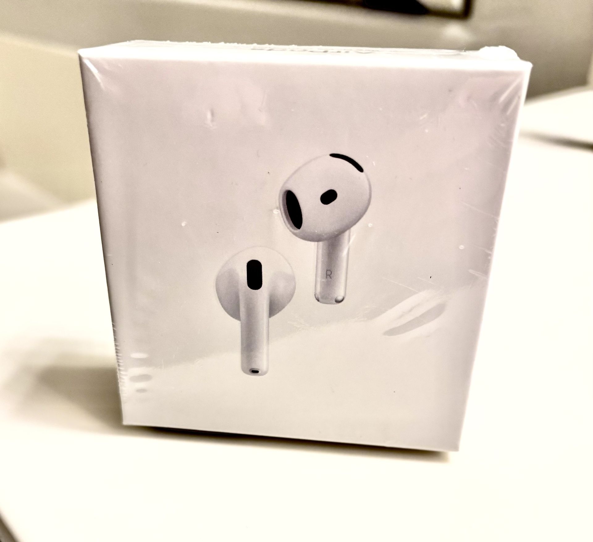 AirPods 4 Noise Cancelling