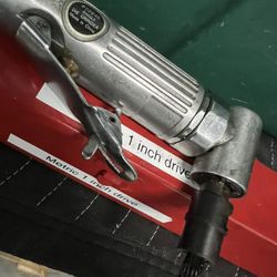 Pneumatic Impact Tool