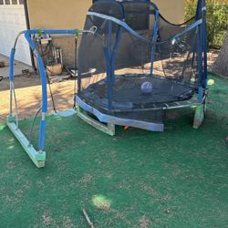 Trampoline/swing Kids Free
