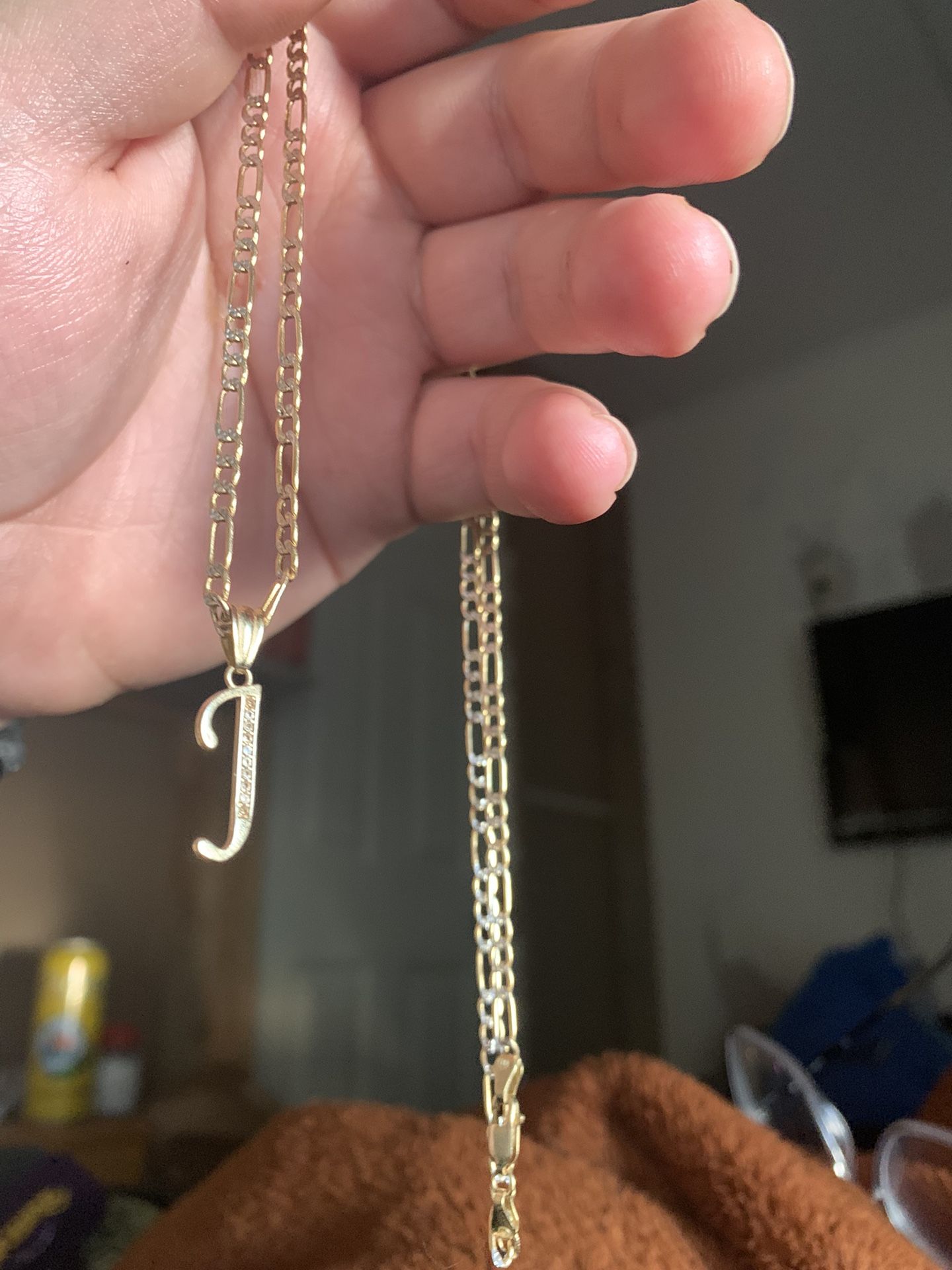 14kt Gold Chain With 14kt Gold Pendant