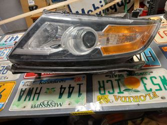 12 Honda Odyssey Left Driver Side Halogen Headlight Oem