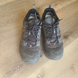 Keen Hiking Shoes Size 8