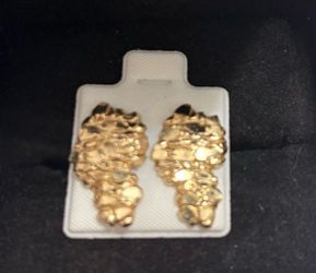 10k island nugget earrings