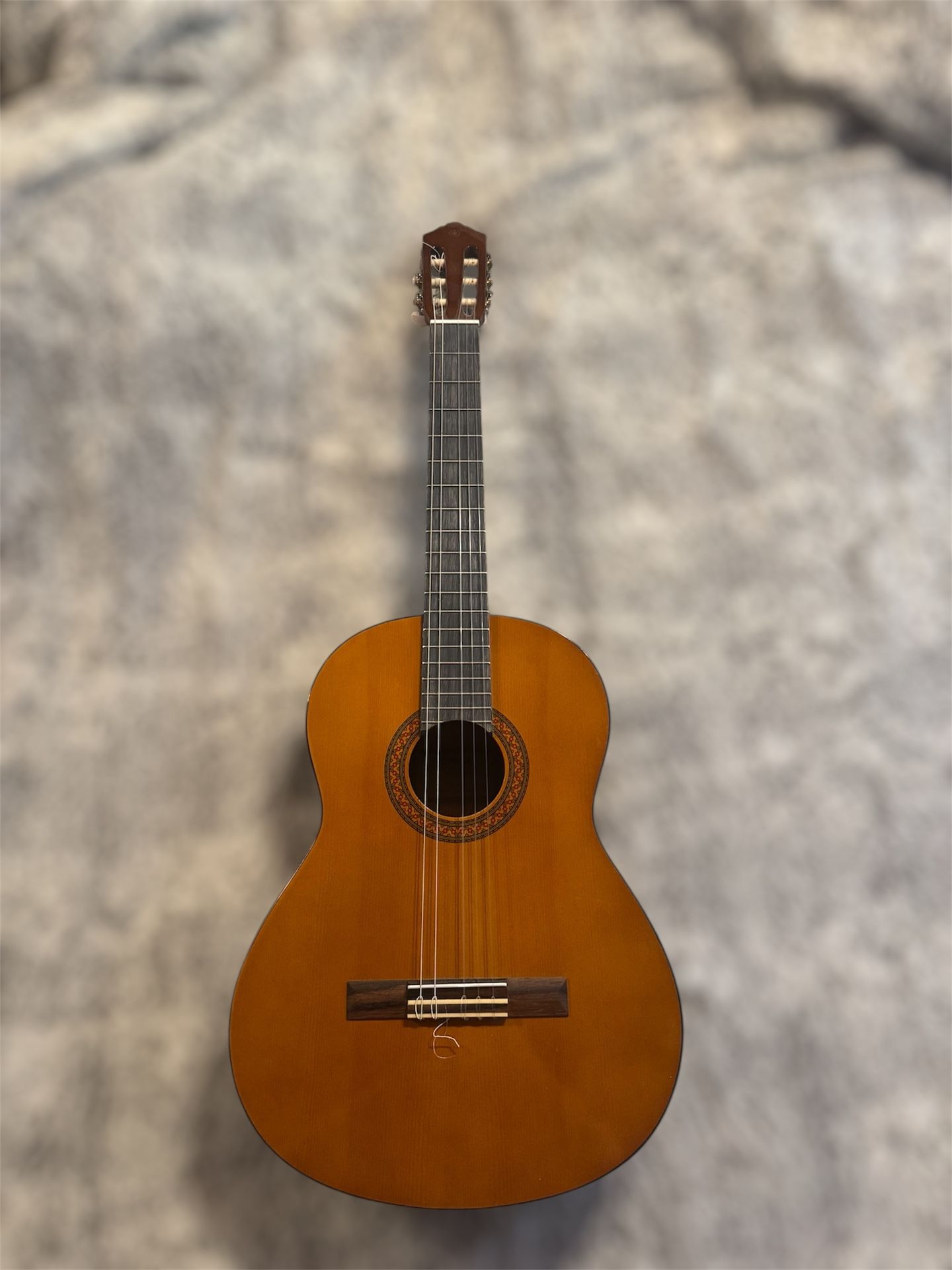 Yamaha C40