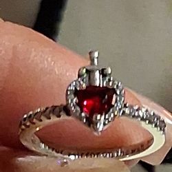 PANDORA DISNEY AUTHENTIC BRAND NEW RED CRYSTAL EVIL QUEENS RING STERLING SILVER SIZE 7 &8 AVAILABLE