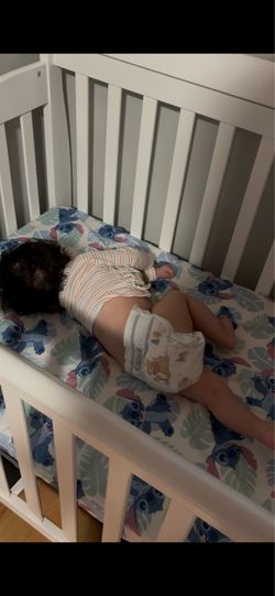 Mini baby crib