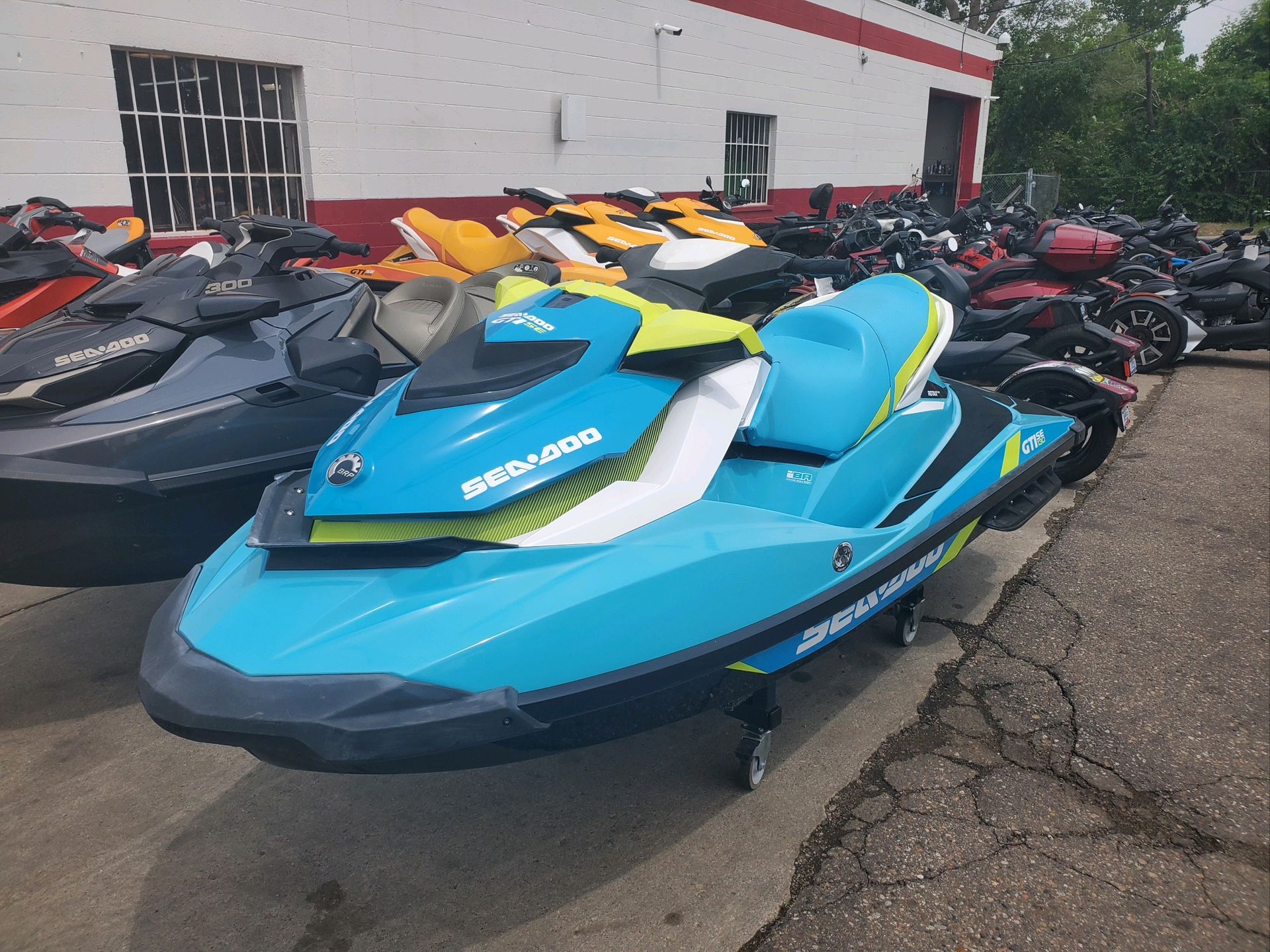 2016 Seadoo Seadoo 24GA // Trailer model is Yacht Club