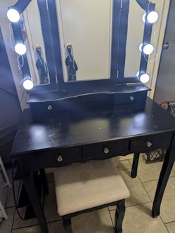 Kids vanity desk with lights
