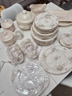 Fine China Dinnerware Set,  Serveware set