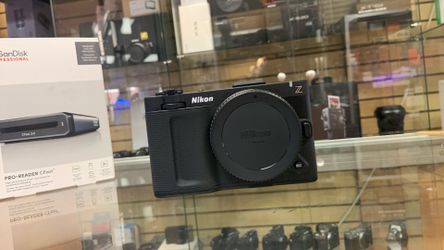 Nikon ZR. Open box