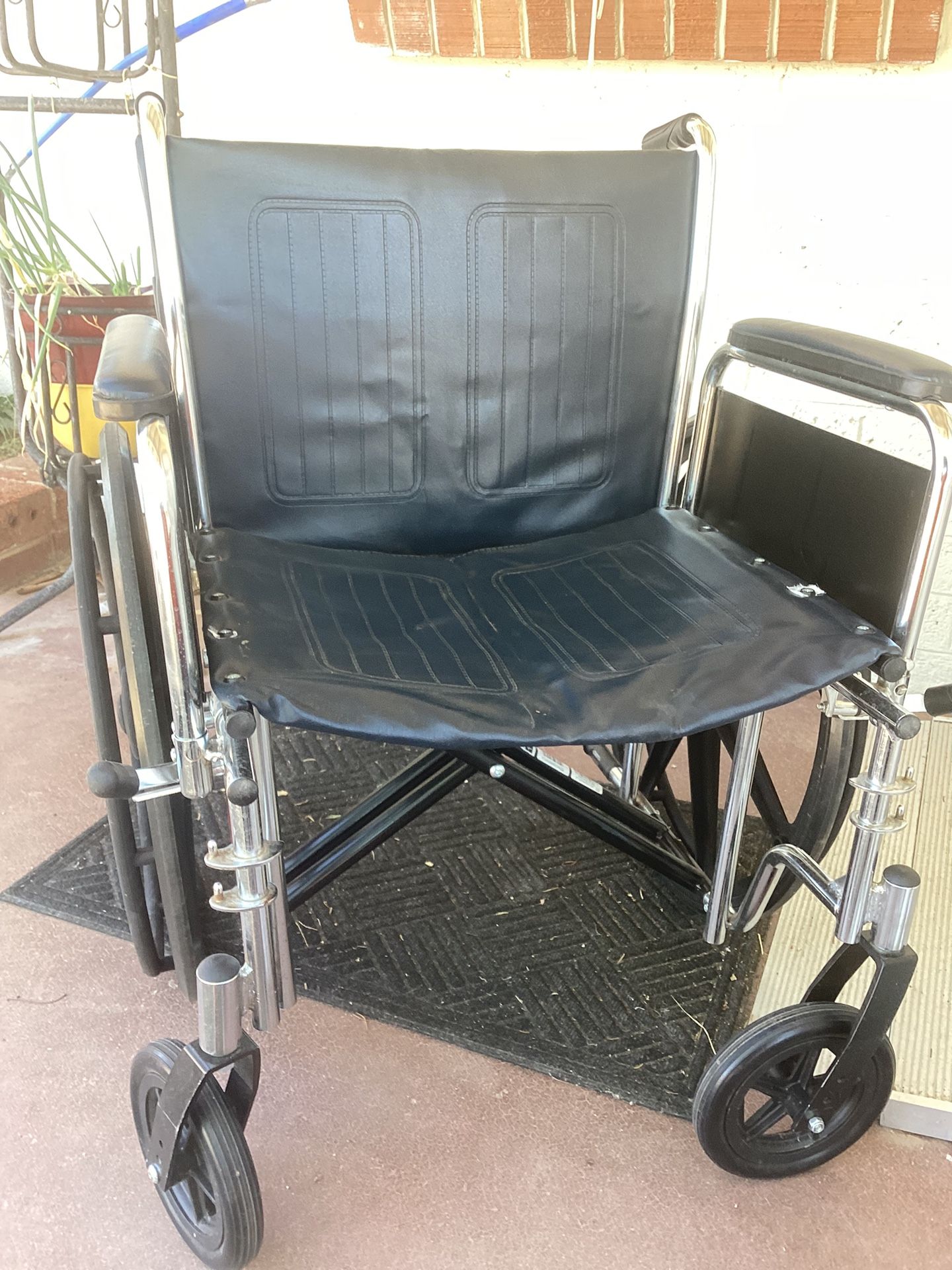LARGE WHEELCHAIR