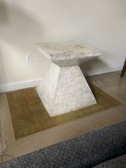 Onyx Dinning Room Table