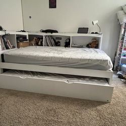 Twin Bed w/ Trundle 