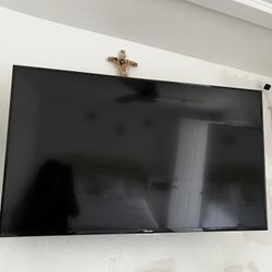 TV 44 Long By 25 Wide