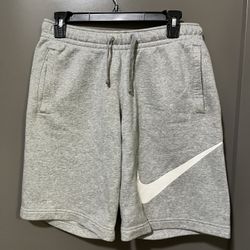  MENS NIKE FLEECE SHORTS Small Size(Fit Like Medium) (Pick up🛒 In Bellevue)*Check out my Other Posts 🎁