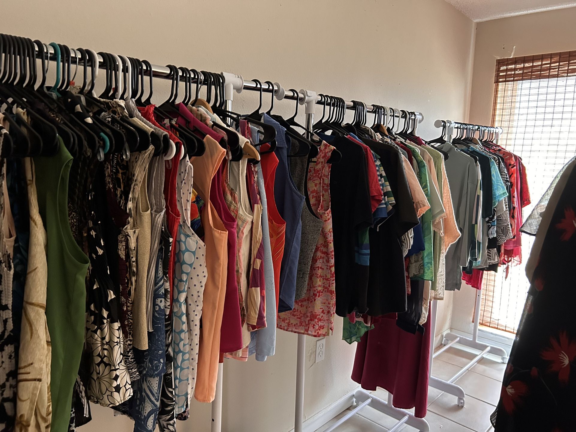 FREE W- Clothing, Shoes, Purses & Linens