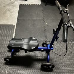 Steerable Folding Knee Walker Scooter