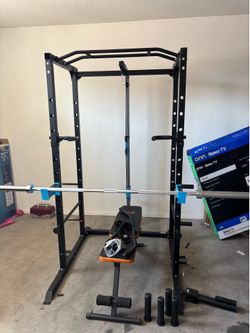 Workout Cage with pulley system