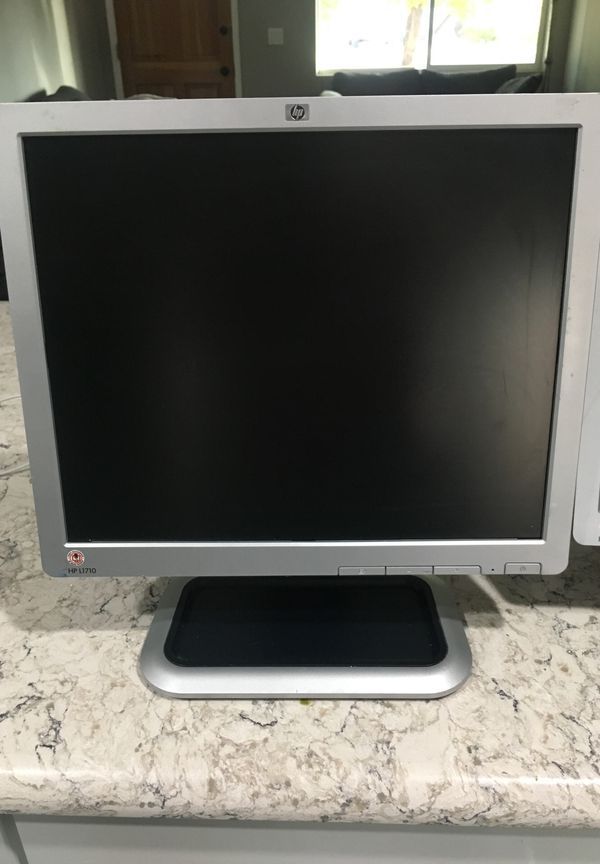 3 HP computer monitors