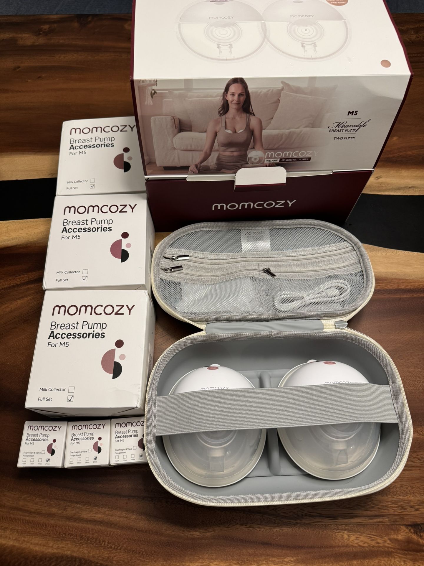 Like New Momcozy M5 + 3 Brand New Full Sets