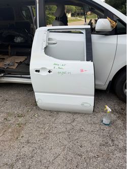 2024-25 Toyota Tacoma right rear door