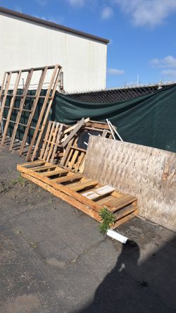 FREE WOOD FIREWOOD BONFIRE