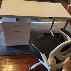 Computer Desk With Chair 