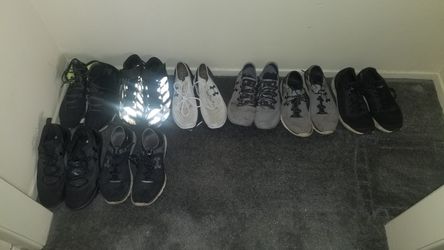 7 pares de zapatos size 12 otro mas de fútbol