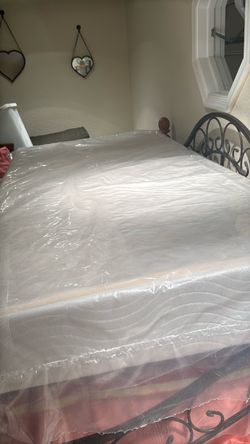 new  approximately 8 inch box spring