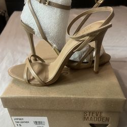 Steven madden tan Heels