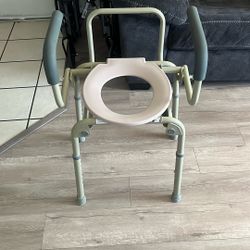 Commode/ Bathroom Chair