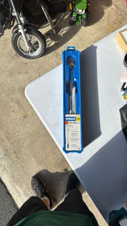 Kobalt 3/8 Inch Drive Torque Wrench 20-100 Ft-lb