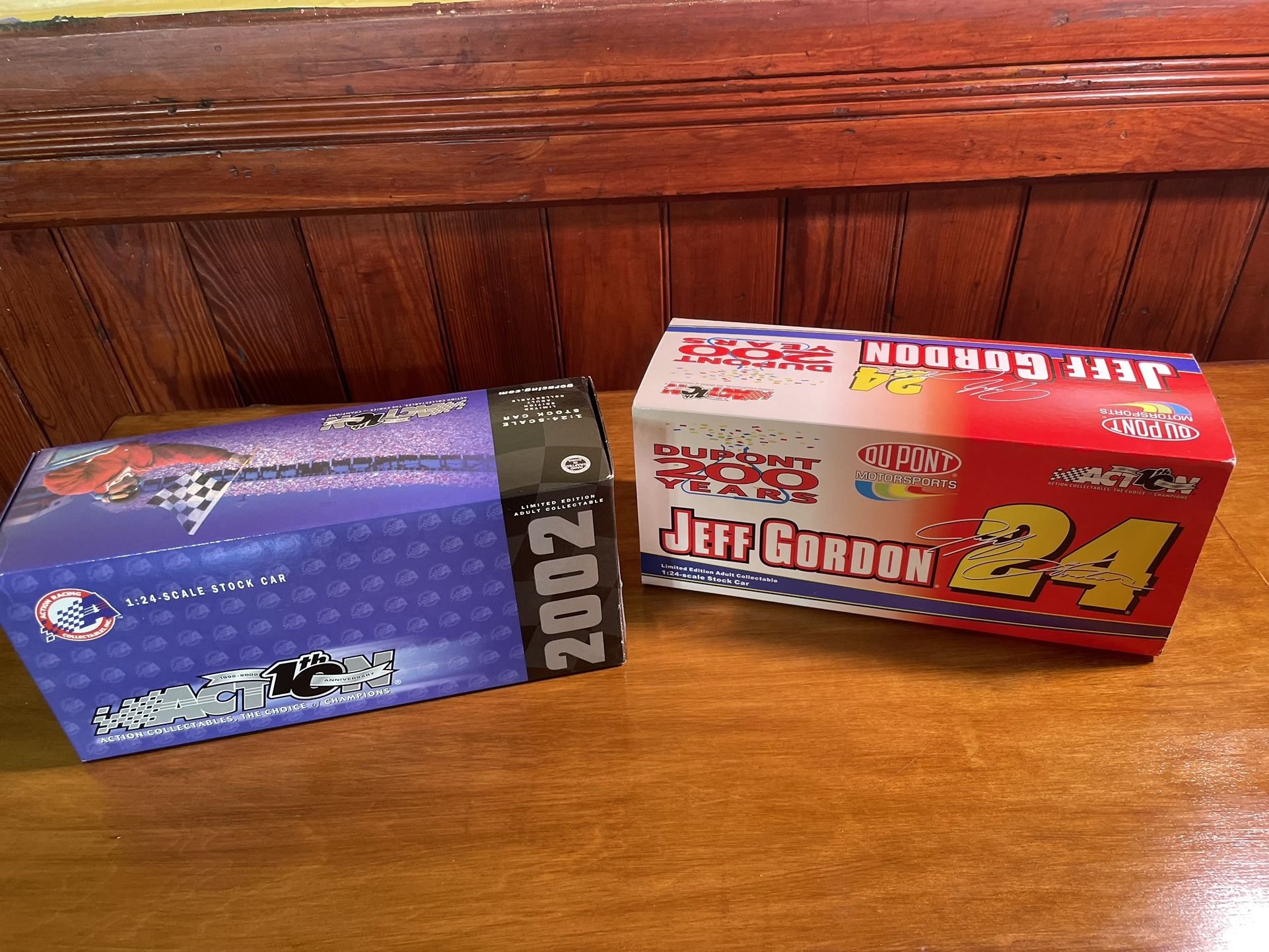Jeff Gordon DuPont 200 Years 1:24 Stock Car