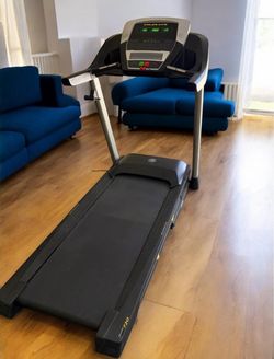 Gold's Gym Trainer 720 Treadmill