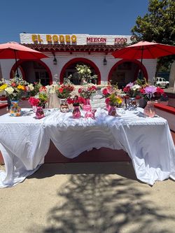 Mother’s Day Mexican vases with flowers