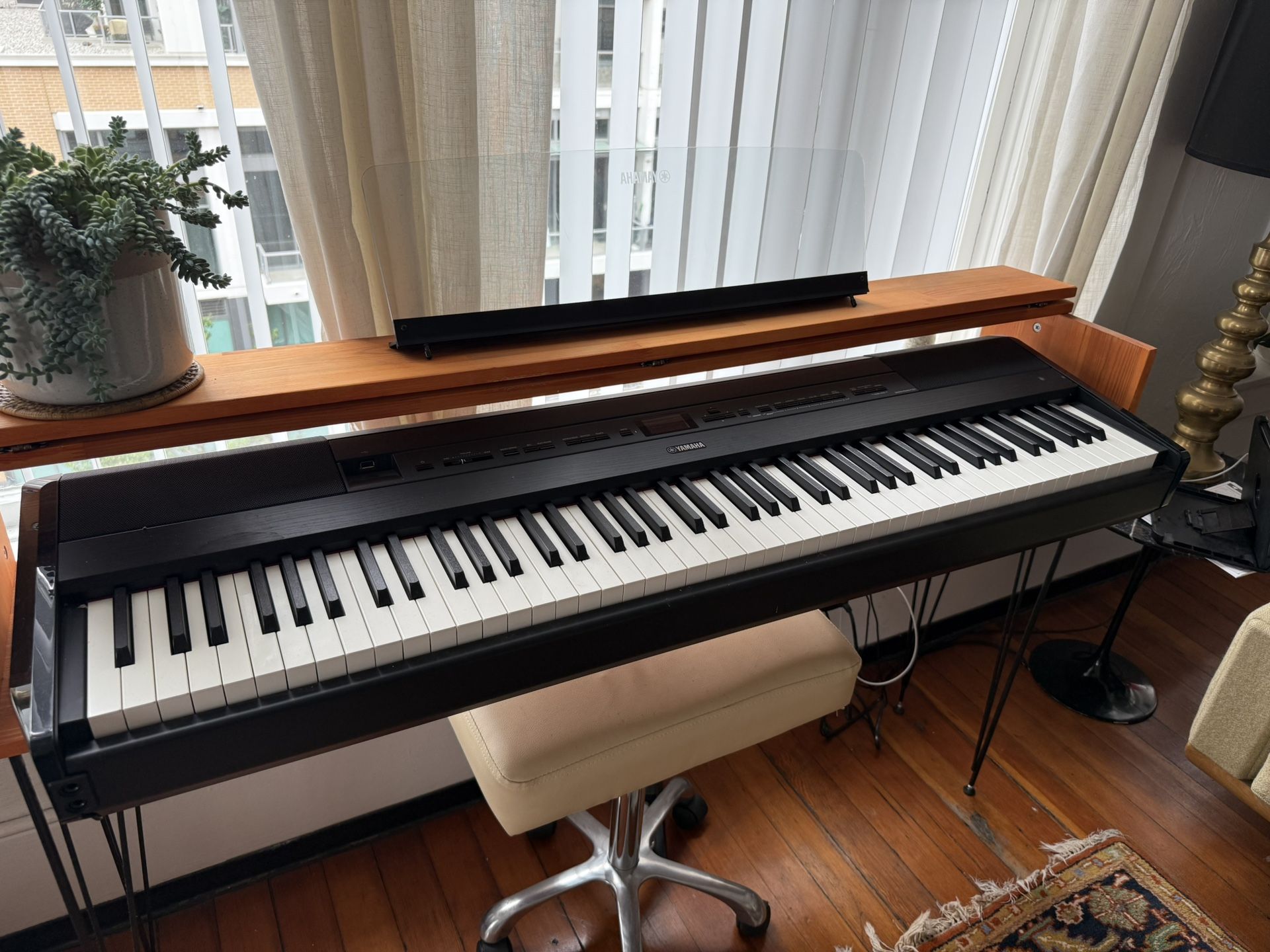 Yamaha P-525 Digital Piano