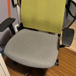 Office Chair (green)