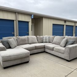 Delivery Available 🚚🚚🚚 Super Nice 4 Piece Gray Sectional