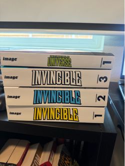 Invincible Compendium Set
