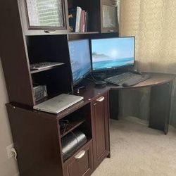 Wooden Corner Computer Desk with Hutch